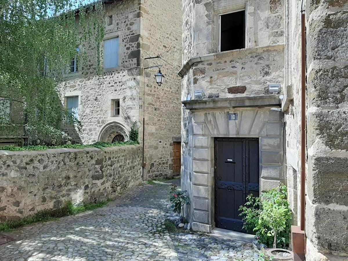 Maison Au Loup - Superbe Ancien Hotel Particulier Du Xvie Siecle Au Coeur De La Vieille Ville Du Puy Le Puy-en-Velay Екстериор снимка