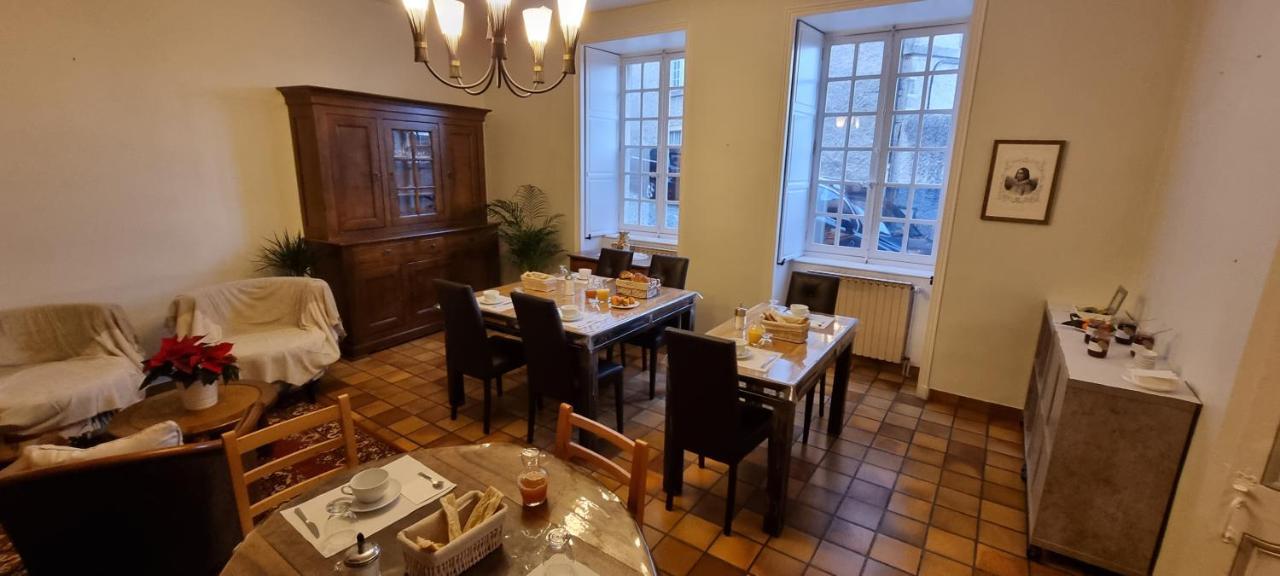 Maison Au Loup - Superbe Ancien Hotel Particulier Du Xvie Siecle Au Coeur De La Vieille Ville Du Puy Le Puy-en-Velay Екстериор снимка