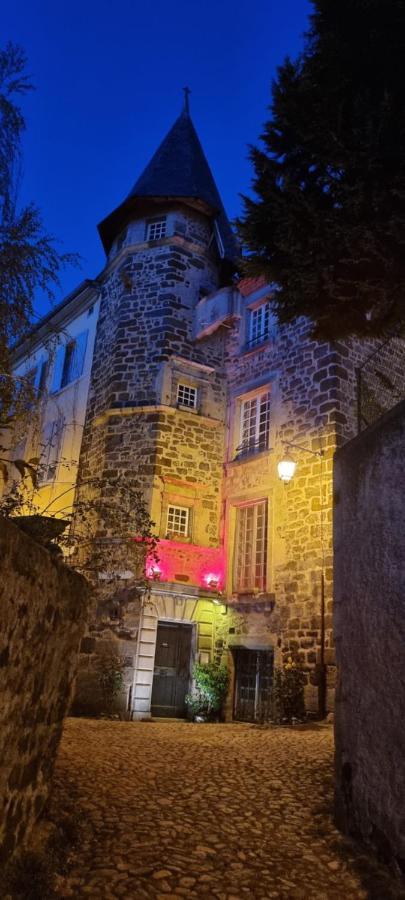 Maison Au Loup - Superbe Ancien Hotel Particulier Du Xvie Siecle Au Coeur De La Vieille Ville Du Puy Le Puy-en-Velay Екстериор снимка